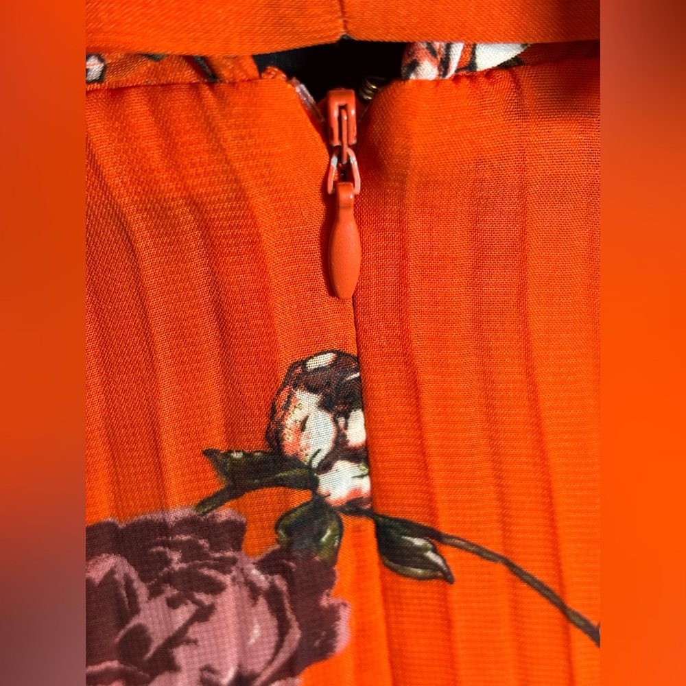 NWOT Lulus Loved By You Red Orange Floral Print Pleated Chiffon Maxi Dress - Picture 8 of 10